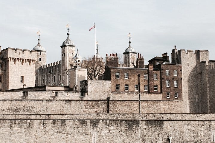 The Tower of London - Small Group Tour with a local expert image